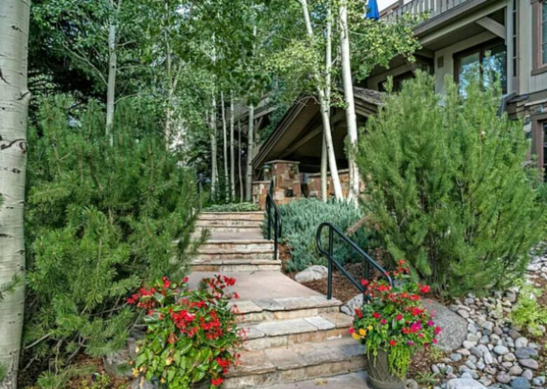 Cozy Village Mountain Retreat for all seasons in Beaver Creek - Edwards, Colorado