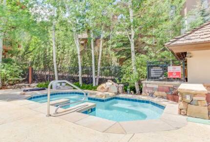 Cozy Village Mountain Retreat for all seasons in Beaver Creek - Edwards, Colorado