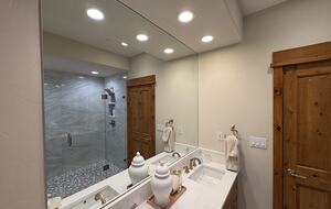 Cozy Village Mountain Retreat for all seasons in Beaver Creek - Edwards, Colorado