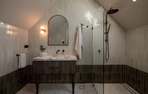 Refined Urban Sanctuary in the Heart of Annandale - Annandale, Australia