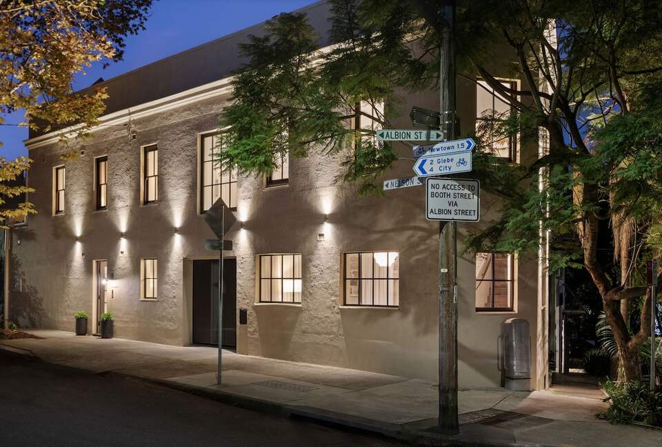 Refined Urban Sanctuary in the Heart of Annandale - Annandale, Australia