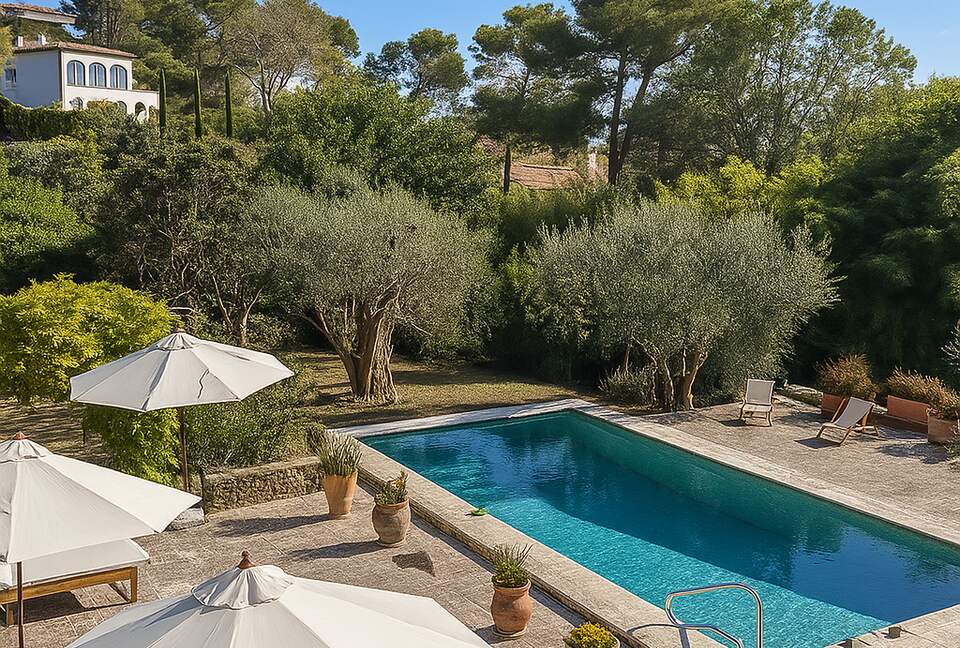 Elegant Provençal Mas with Pool in Mougins - Mougins, France
