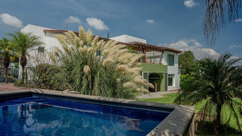 Tranquil Golfside Villa in Balvanera Polo Country Club Country Club - Corregidora, Mexico