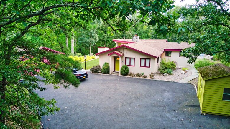 Hudson Ridge Escape - New Paltz, New York