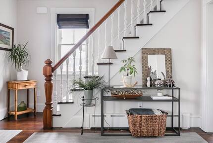 Coastal Charmer Steps from Thames Street & Newport Harbor - Newport, Rhode Island