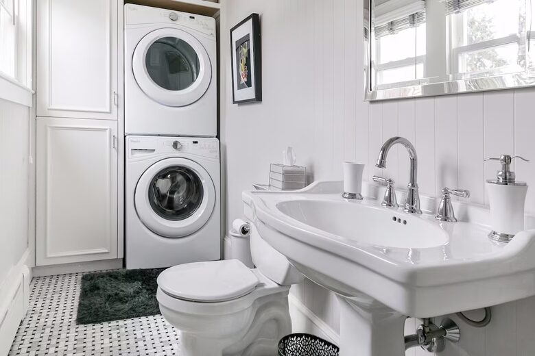 Coastal Charmer Steps from Thames Street & Newport Harbor - Newport, Rhode Island