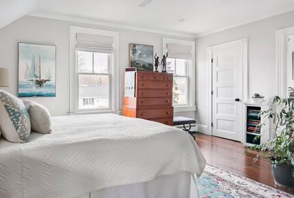 Coastal Charmer Steps from Thames Street & Newport Harbor - Newport, Rhode Island