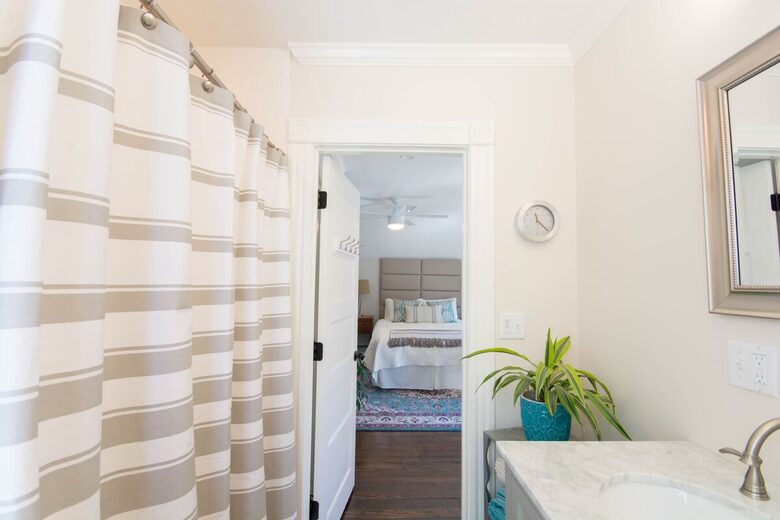 Coastal Charmer Steps from Thames Street & Newport Harbor - Newport, Rhode Island