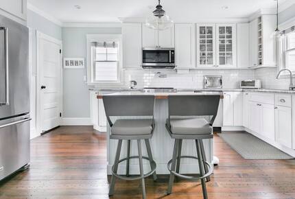 Coastal Charmer Steps from Thames Street & Newport Harbor - Newport, Rhode Island