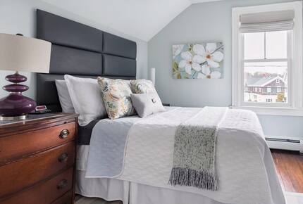 Coastal Charmer Steps from Thames Street & Newport Harbor - Newport, Rhode Island