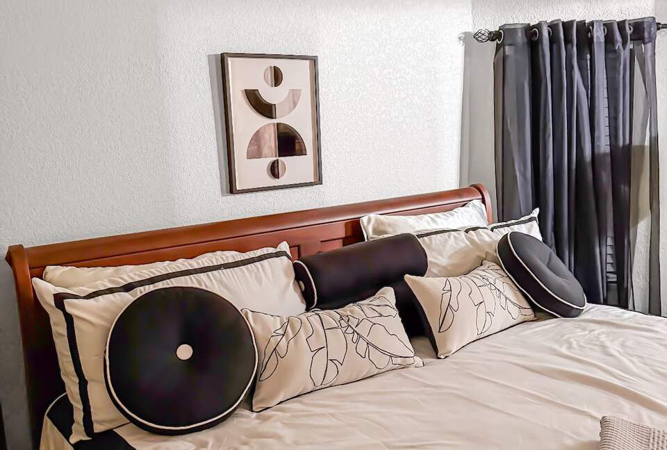 Villa Solora Modern Spanish-Inspired Retreat on Florida’s Intracoastal Waterway - Port Charlotte, Florida