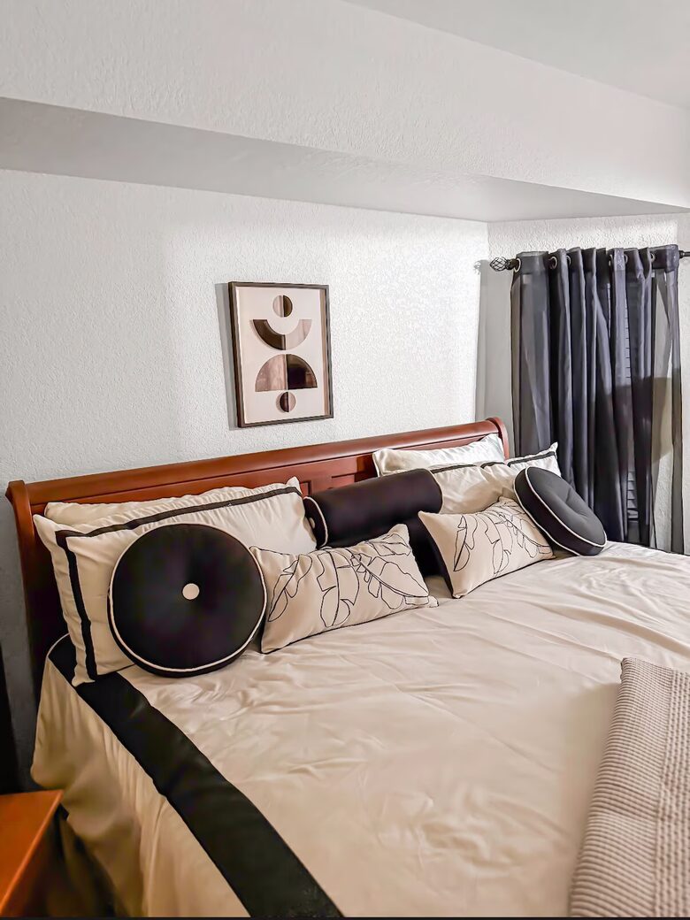 Villa Solora Modern Spanish-Inspired Retreat on Florida’s Intracoastal Waterway - Port Charlotte, Florida