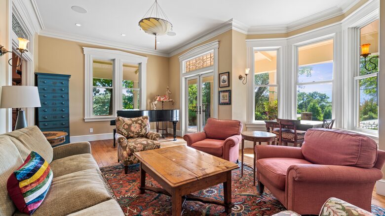 Grand Sonoma Vista Estate - Sonoma, California