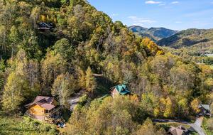 Mountain Escape in Heart of Maggie Valley - Maggie Valley, North Carolina