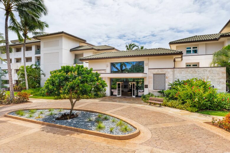 Oceanview Three-Bedroom Villa at Marriott's Kauai Lagoons - Kauai, Hawaii