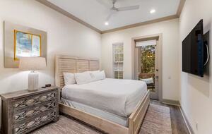 Newly Built Luxury Retreat with High Ceilings & Gulf Breeze Views - Santa Rosa Beach, Florida