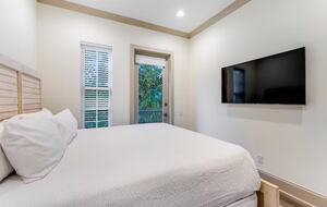 Newly Built Luxury Retreat with High Ceilings & Gulf Breeze Views - Santa Rosa Beach, Florida