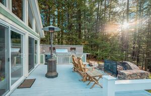 Friends Lake Estate | A Luxurious Adirondack Waterfront Retreat - Chestertown, New York