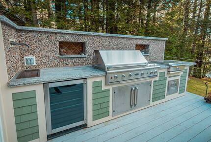 Friends Lake Estate | A Luxurious Adirondack Waterfront Retreat - Chestertown, New York