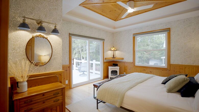 Friends Lake Estate | A Luxurious Adirondack Waterfront Retreat - Chestertown, New York