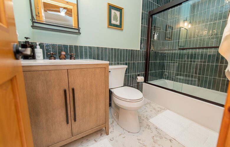 Friends Lake Estate | A Luxurious Adirondack Waterfront Retreat - Chestertown, New York