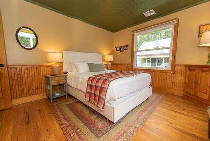 Friends Lake Estate | A Luxurious Adirondack Waterfront Retreat - Chestertown, New York