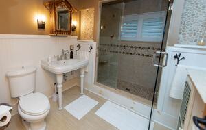 Friends Lake Estate | A Luxurious Adirondack Waterfront Retreat - Chestertown, New York