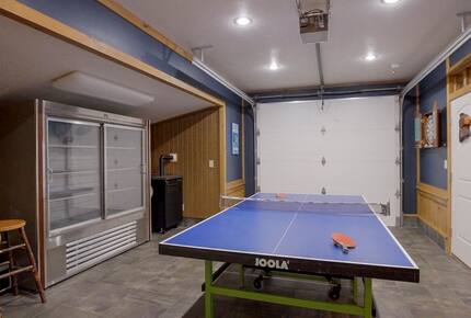 Friends Lake Estate | A Luxurious Adirondack Waterfront Retreat - Chestertown, New York