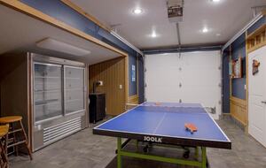 Friends Lake Estate | A Luxurious Adirondack Waterfront Retreat - Chestertown, New York