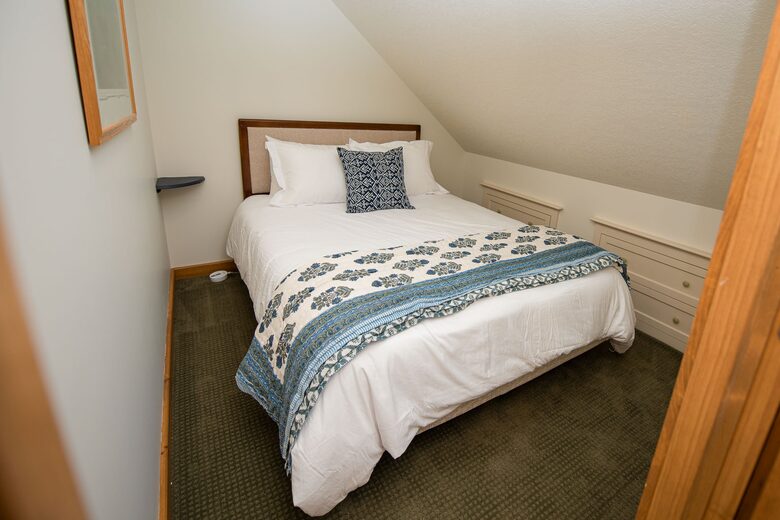 Friends Lake Estate | A Luxurious Adirondack Waterfront Retreat - Chestertown, New York