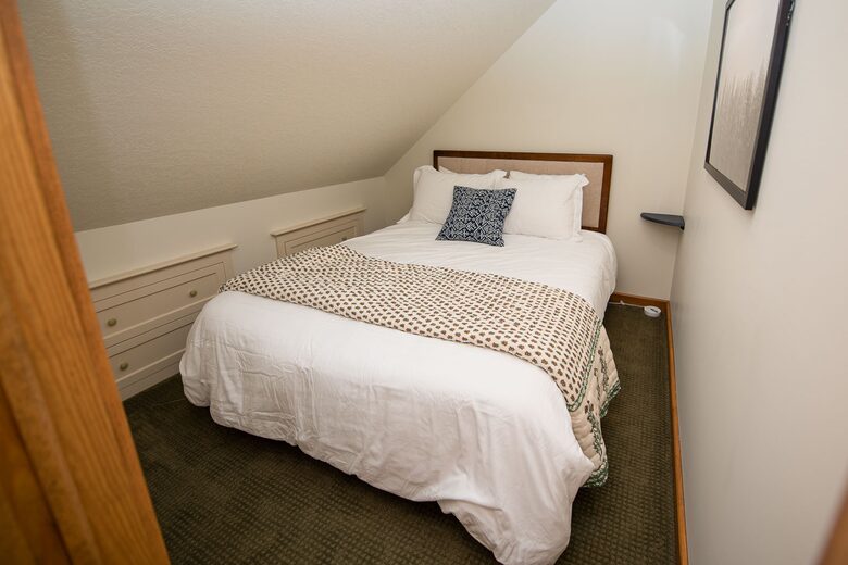 Friends Lake Estate | A Luxurious Adirondack Waterfront Retreat - Chestertown, New York