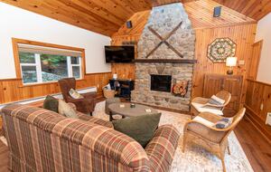 Friends Lake Estate | A Luxurious Adirondack Waterfront Retreat - Chestertown, New York