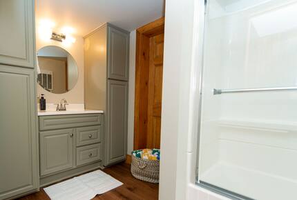 Friends Lake Estate | A Luxurious Adirondack Waterfront Retreat - Chestertown, New York