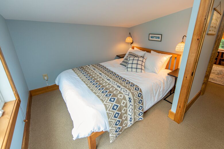 Friends Lake Estate | A Luxurious Adirondack Waterfront Retreat - Chestertown, New York