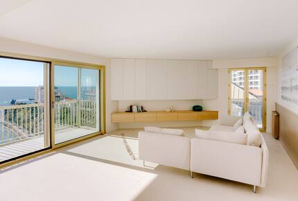 Refined Oceanfront Apartment Above Côte des Basques - Biarritz, France