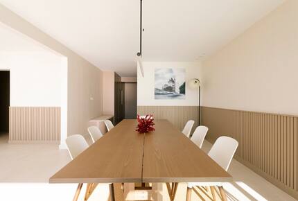 Refined Oceanfront Apartment Above Côte des Basques - Biarritz, France