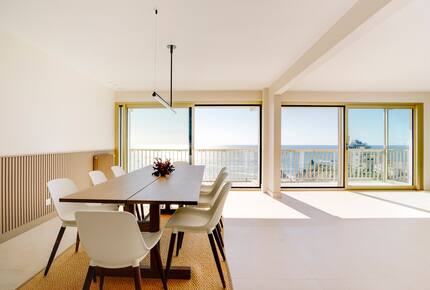 Refined Oceanfront Apartment Above Côte des Basques - Biarritz, France