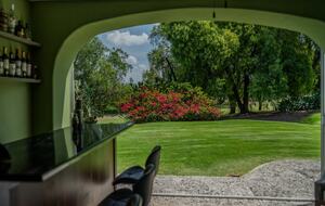 Tranquil Golfside Villa in Balvanera Polo Country Club Country Club - Corregidora, Mexico