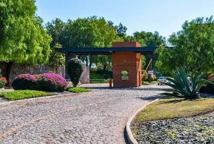 Tranquil Golfside Villa in Balvanera Polo Country Club Country Club - Corregidora, Mexico