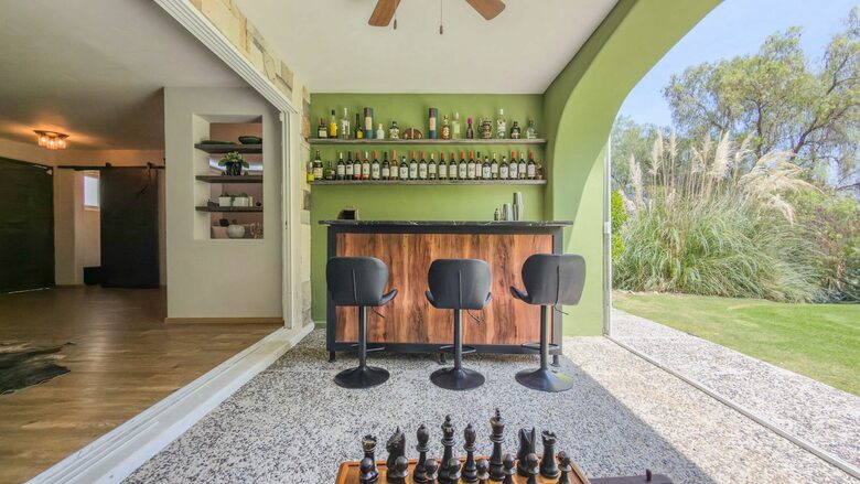 Tranquil Golfside Villa in Balvanera Polo Country Club Country Club - Corregidora, Mexico