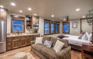 Old Town Park City Mountain Estate Steps from Main Street & Ski Lifts - Park City, Utah