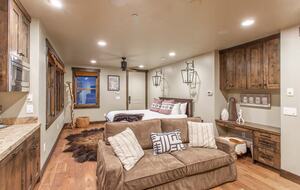 Old Town Park City Mountain Estate Steps from Main Street & Ski Lifts - Park City, Utah