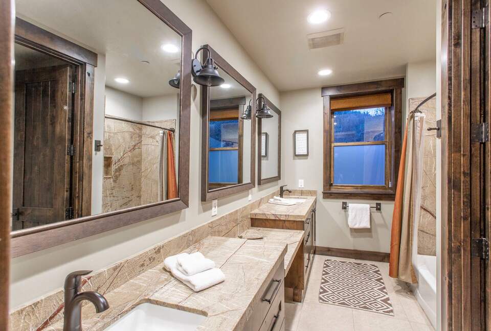 Old Town Park City Mountain Estate Steps from Main Street & Ski Lifts - Park City, Utah