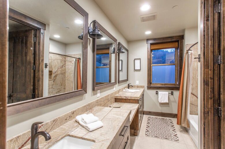 Old Town Park City Mountain Estate Steps from Main Street & Ski Lifts - Park City, Utah