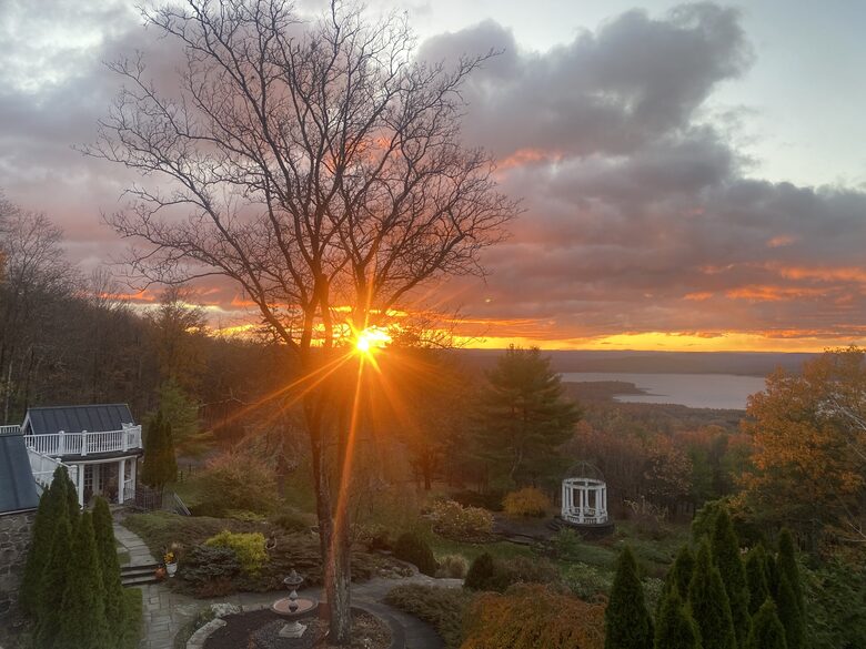Easter's First Blooms at the Estate and Late April Exclusive Tulip Extravaganza - Woodstock, New York