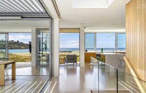 Omaha Waterfront Haven with Pool and Ocean Views - Omaha, New Zealand