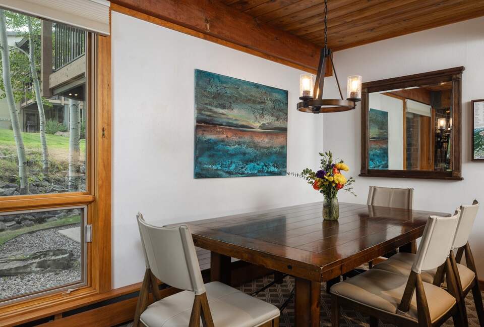 Ski-In/Ski-Out Snowmass Condo with Fireplace & Mountain Views - Snowmass Village, Colorado