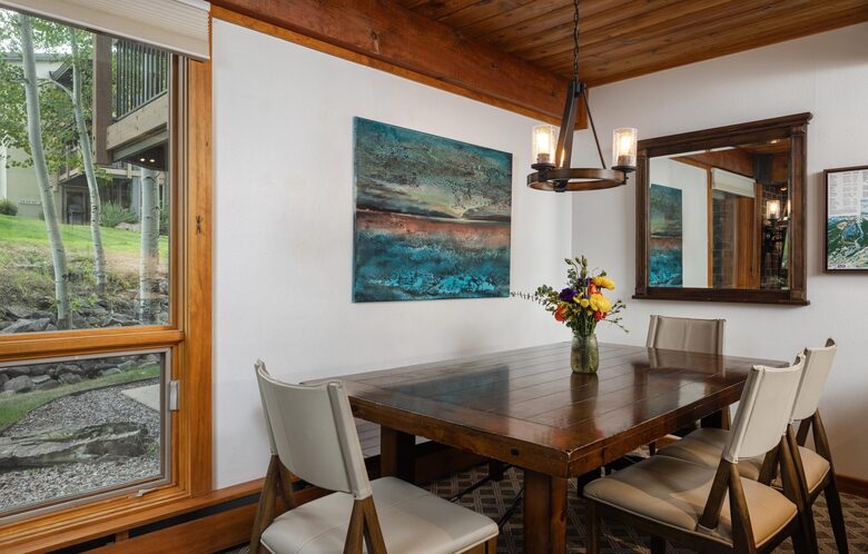 Ski-In/Ski-Out Snowmass Condo with Fireplace & Mountain Views - Snowmass Village, Colorado