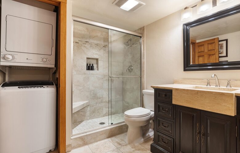 Ski-In/Ski-Out Snowmass Condo with Fireplace & Mountain Views - Snowmass Village, Colorado