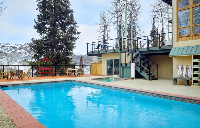 Ski-In/Ski-Out Snowmass Condo with Fireplace & Mountain Views - Snowmass Village, Colorado